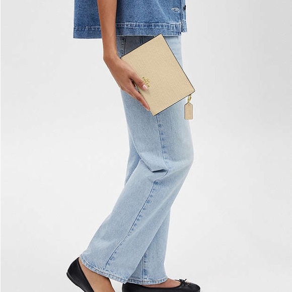 COACH Slim Crossbody BAG CROC CR237 Ivory Leather Authentic NEVER USED - Picture 3 of 9